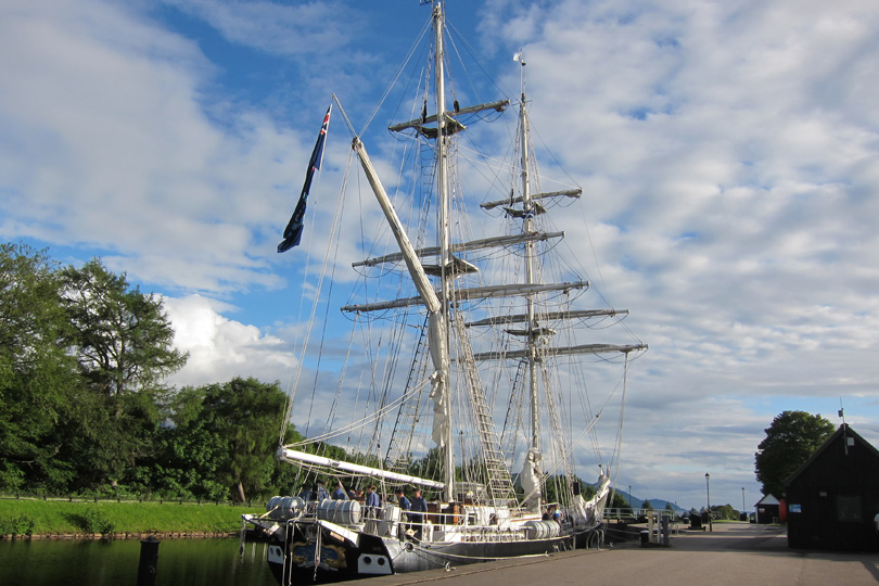 AEOscot540x810-2071